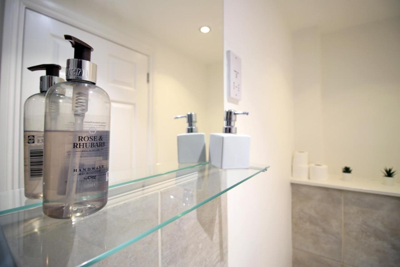 Flat 1 Batheaston By Mia Living Stylish 1 Bedroom Property With Free Parking Exterior photo